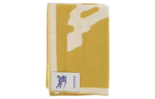 Burberry Equestrian Knight-Motif Brushed-Effect Blanket