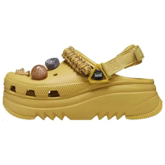 Crocs Classic Hiker Xscape Clog Aries Desert Grass