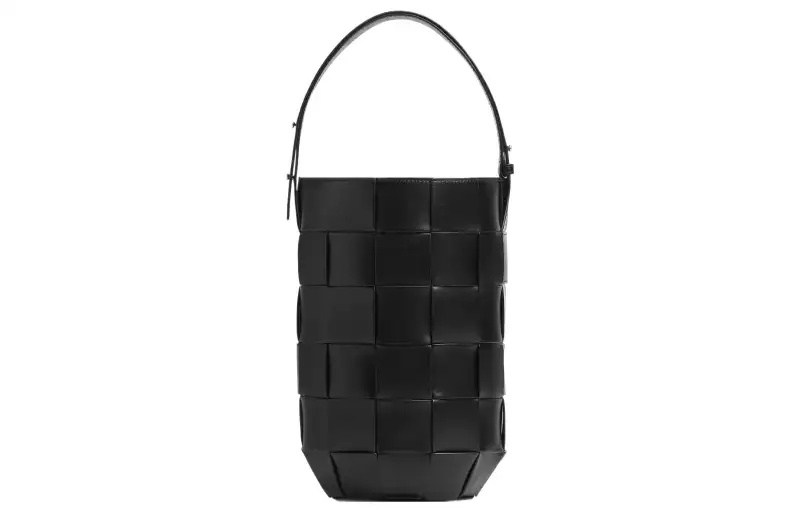 Bottega Veneta CASSETTE Cow Leather Bucket Bag, Handbag, Shoulder Bag Men's Black
