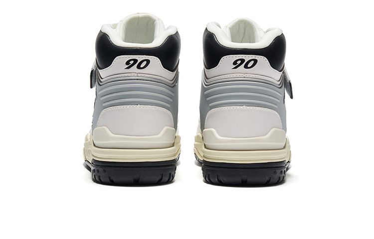 Saucony Cross 90 MID