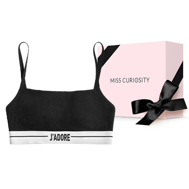 MISS CURIOSITY  x J'ADORE