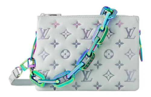 LOUIS VUITTON Coussin Bb