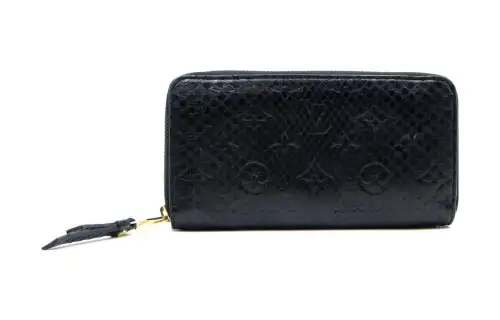 LOUIS VUITTON Zippy Python Skin Wallet Women's Black