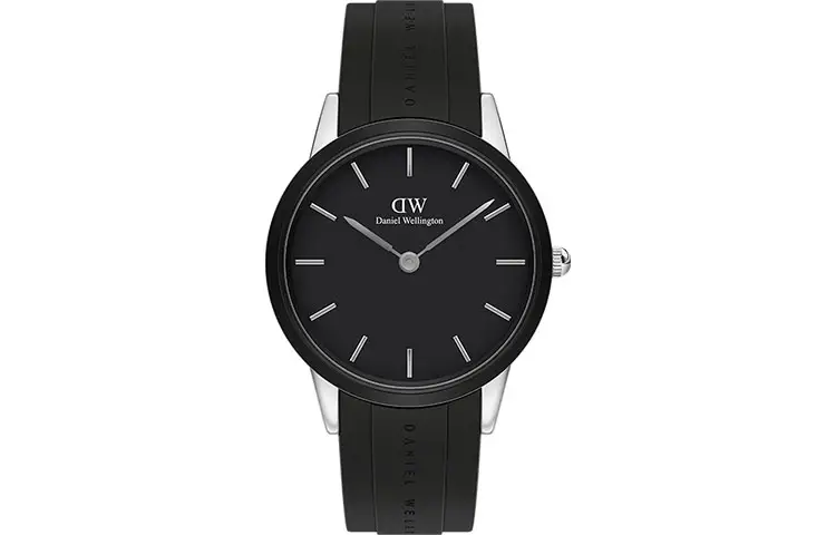 Daniel Wellington Daniel Wellington Daniel Wellington watch ICONIC series watch quartz movement rubber strap black dial men's watch 100 meters waterproof