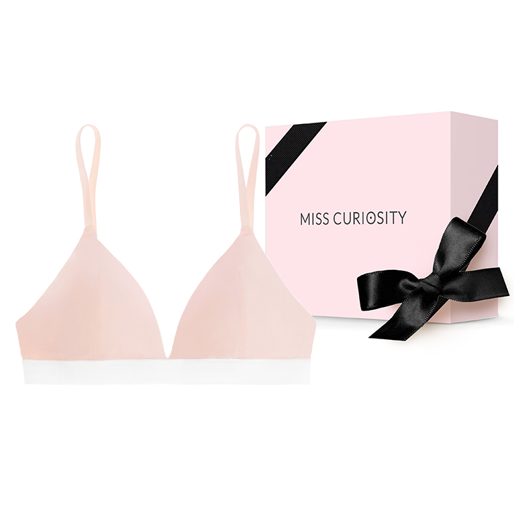 MISS CURIOSITY  x J'ADORE V