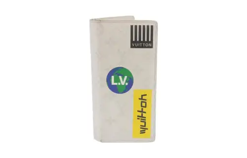 LOUIS VUITTON Brazza Wallet Monogram Logo Story White