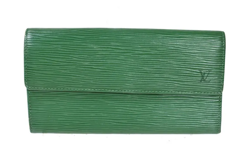 LOUIS VUITTON Epi Leather Wallet Medium Unisex Green