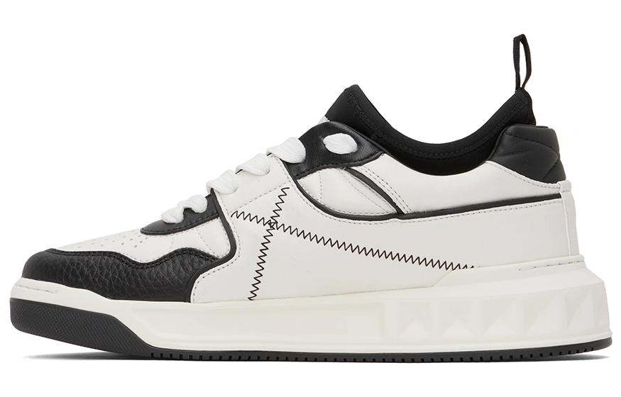 Valentino Valentino One Stud round toe lace-up low-top sneakers men's white and black