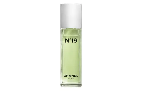 CHANEL N°19