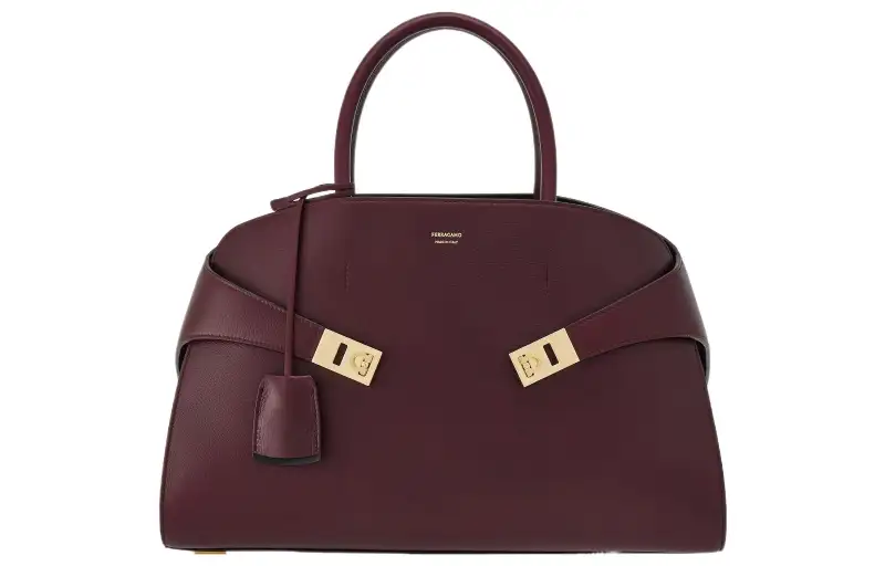 FERRAGAMO GANCINI Hug closure buckle detachable and adjustable shoulder strap shiny calfskin shoulder crossbody handbag medium size women's dark Barolo