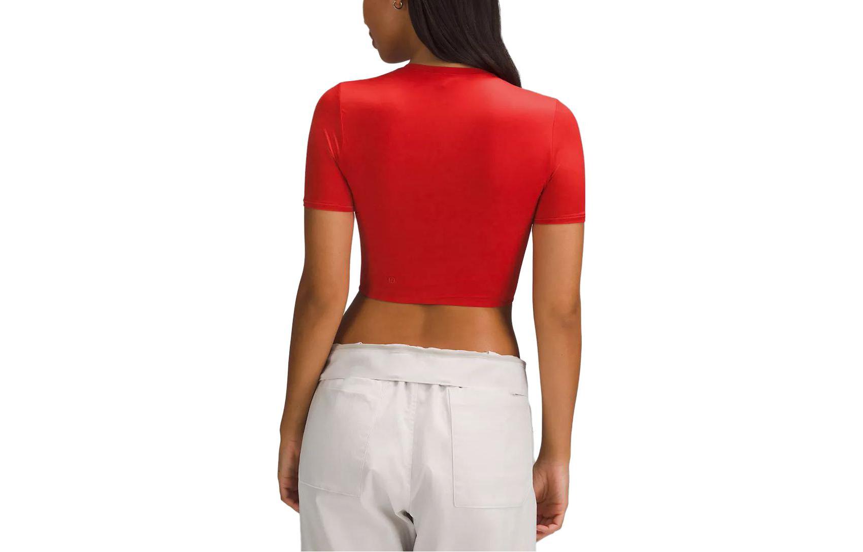 Lululemon Nulu Regular T-Shirt Women’s