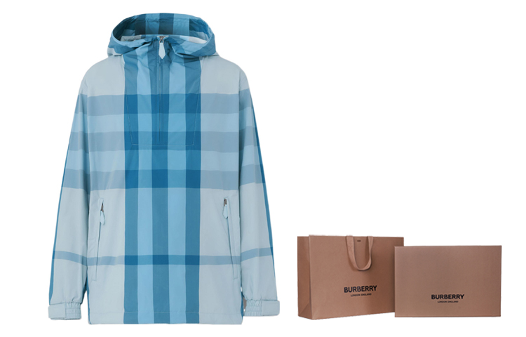 Burberry SS22   