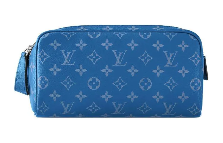 LOUIS VUITTON Dopp Kit