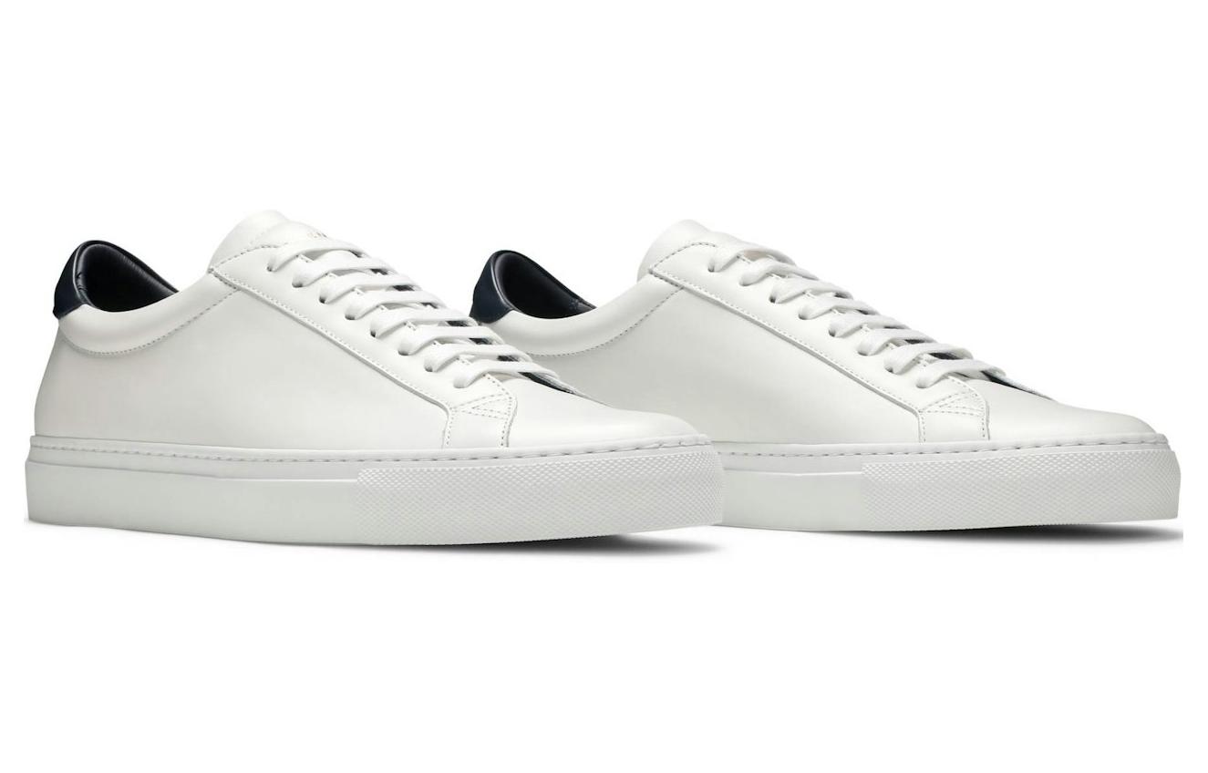 GIVENCHY