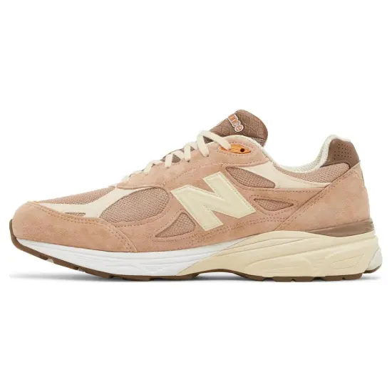 New Balance 990v3 MiUSA Size? Exclusive Orange Cream