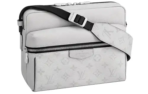 LOUIS VUITTON Outdoor Messenger Monogram Antarctica Taiga White
