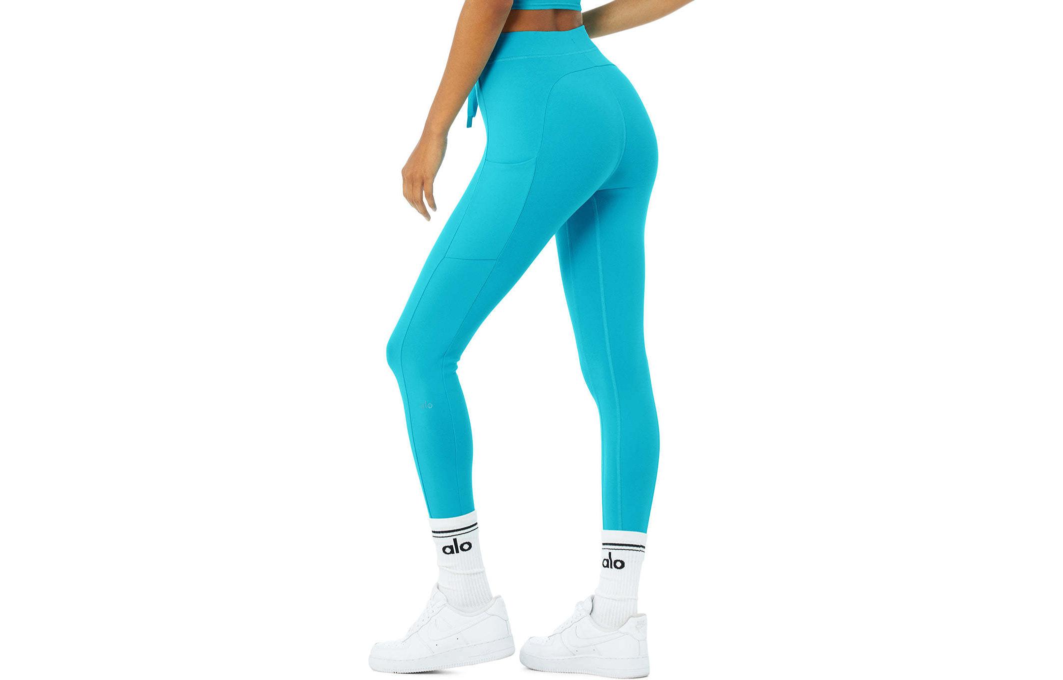 Alo Yoga Pants Women’s Moderate
