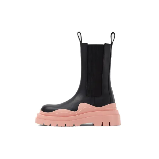Bottega Veneta Tire Chelsea Boots Women's Black Pink