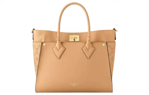 LOUIS VUITTON On My Side Gm