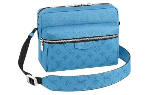 LOUIS VUITTON Outdoor Messenger Denim