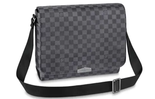 LOUIS VUITTON District Checkerboard Cow Leather Messenger Bag, Shoulder Bag Medium Men's Black