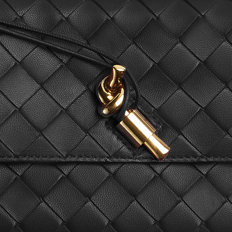 Женская сумка Bottega Veneta Clutch Intrecciato (черный) — фото 4