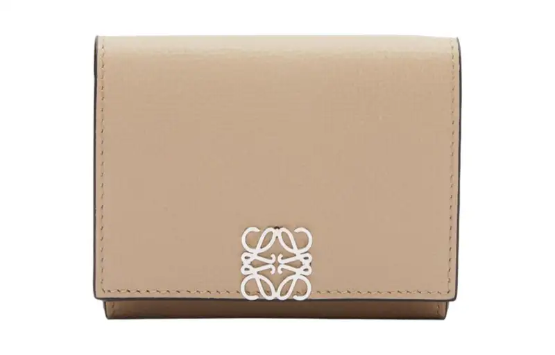 LOEWE Anagram Pebble Texture Calfskin Wallet Women's Sand