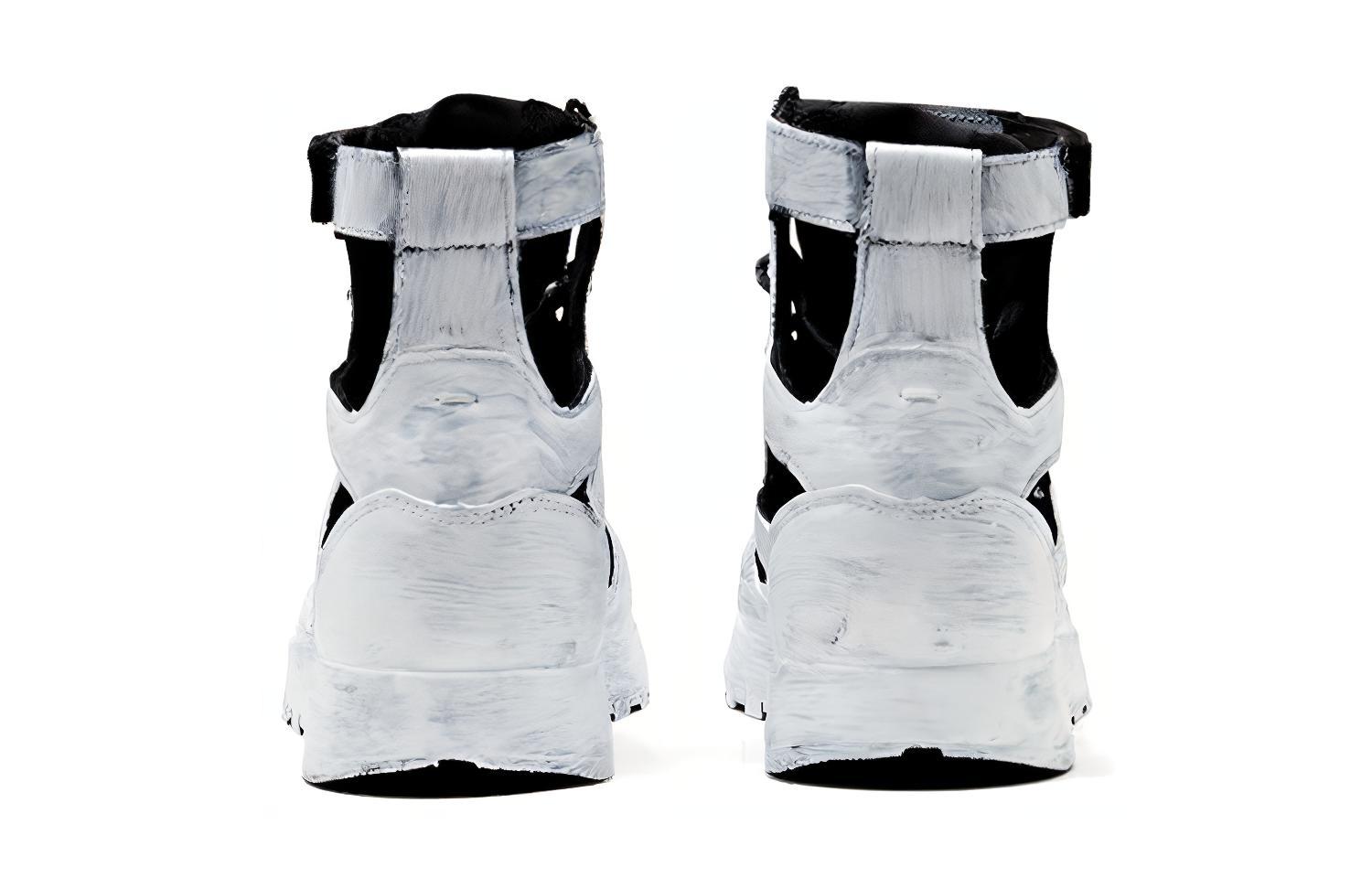 Reebok x Maison Margiela Tabi