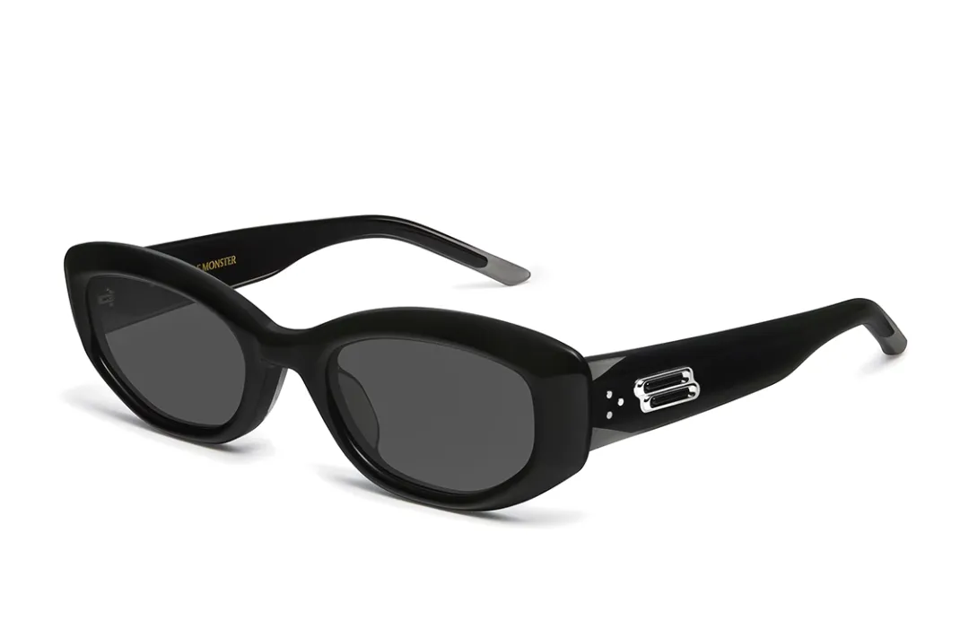 GENTLE MONSTER Oval Sunglasses Unisex Black ROW 01
