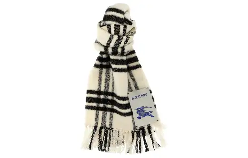 Burberry Logo Patch Fringed-Edge Scarf