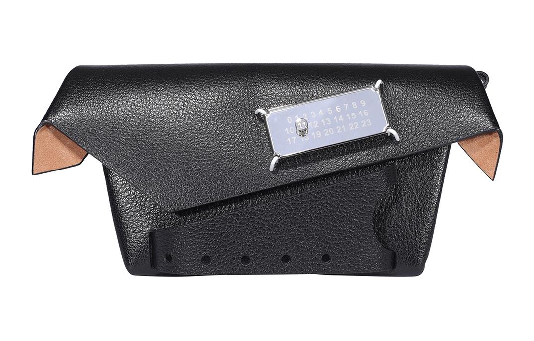 Maison Margiela Semir, folding foldable adjustable triangle, removable with a forged pattern straps, black one-shoulder bag