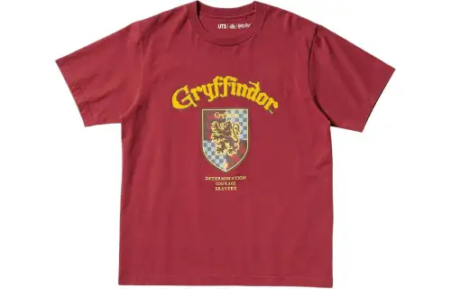UNIQLO Harry Potter Co Brand T Shirts Unisex Maroon Crew Neck Moderate