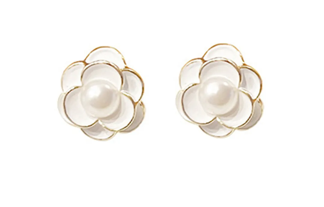 Asia Star Alloy Stud Earrings Women's