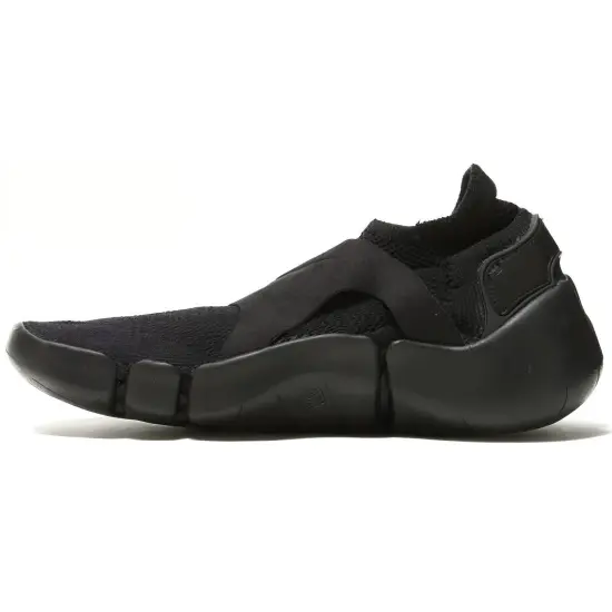Nike Footscape Flyknit DM Triple Black