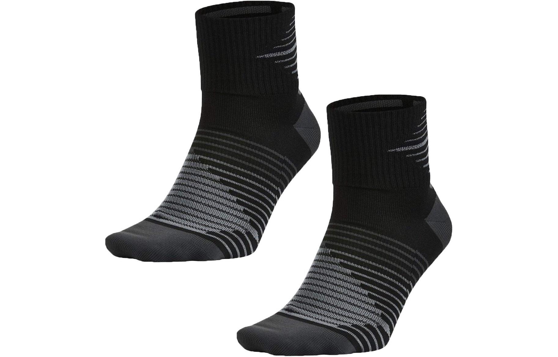 Nike DRI FIT LIGHTWEIGHT QUARTER Crew Socks Unisex 1 Pack Black/Neon Yellow/Neon Yellow