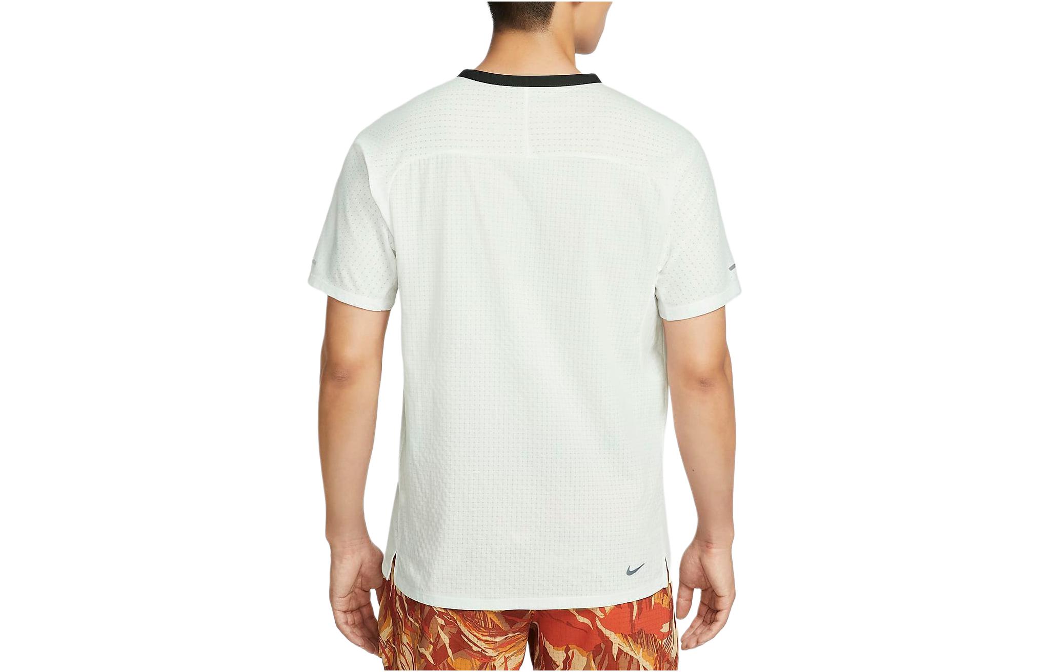 Nike Running T Shirt Men’s Mountain Peak White