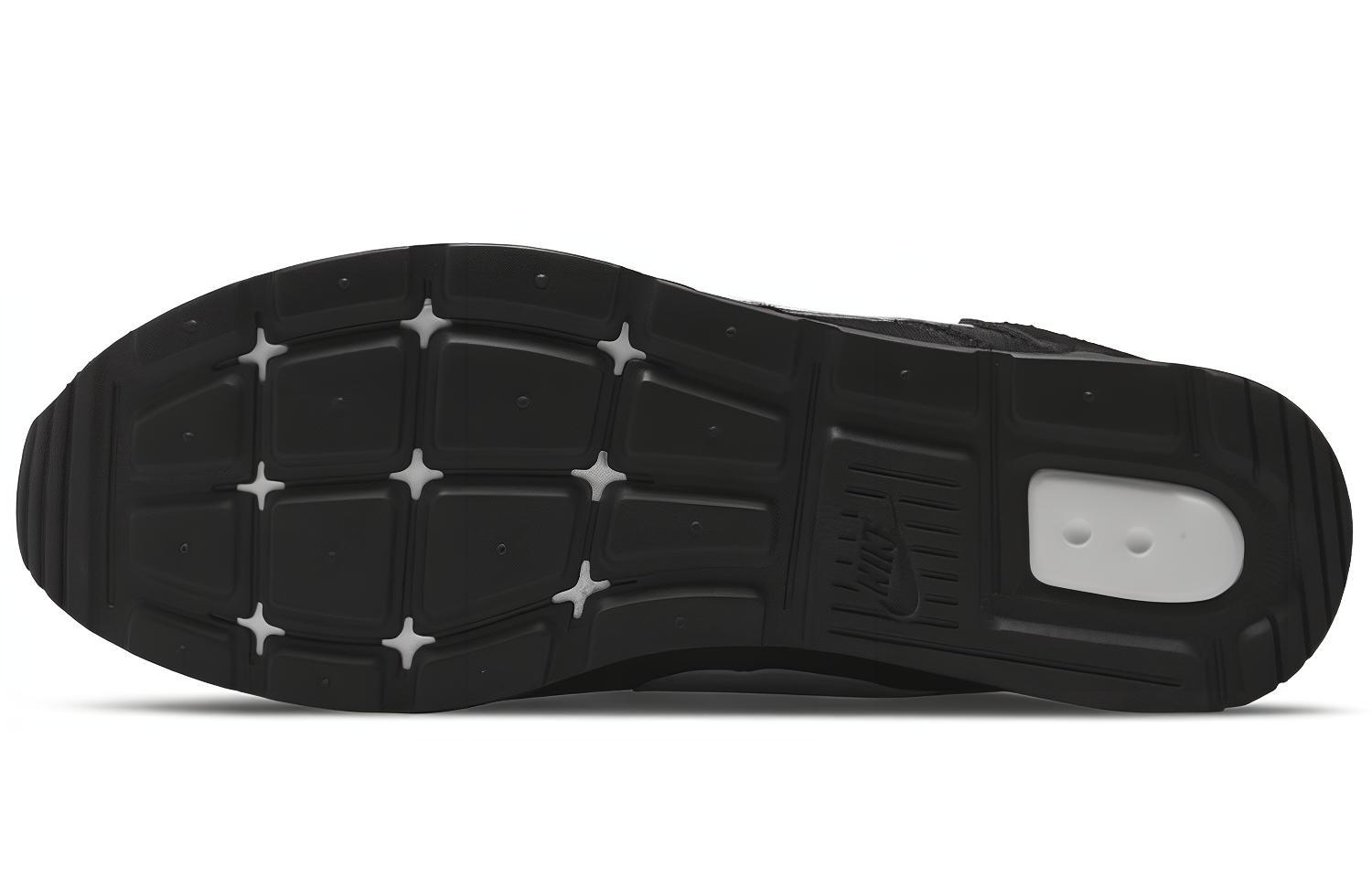 Nike Venture Runner