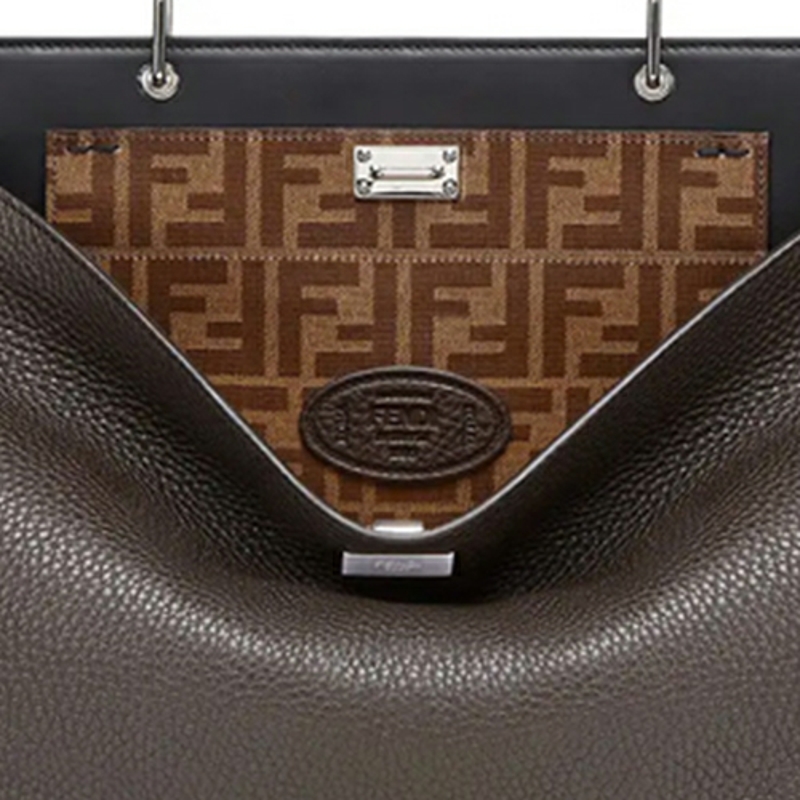 FENDI PEEKABOO ICONIC ESSENTIAL Logo