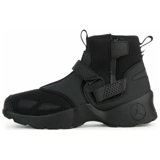 Jordan Trunner LX High Triple Black