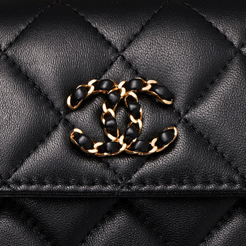 CHANEL WOC 24C handle Logo