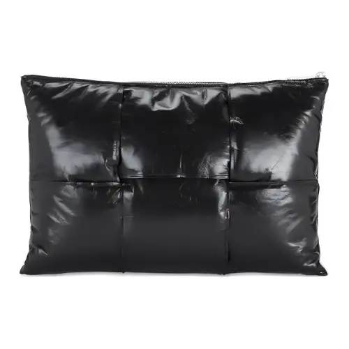 Bottega Veneta Zip Closure Cow Leather Clutch Unisex Black