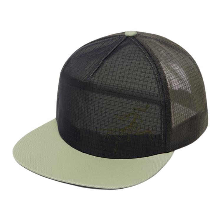 Кепка Arcteryx Performance Trucker (черно-фиолетово-зеленая)