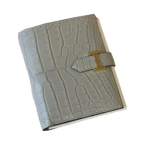 HERMES Bearn Matte Finish Alligator Leather Wallet Women's 0W Ice Crystal Gray