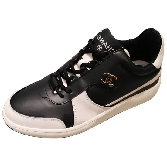 CHANEL Skateboard Shoes Women's Low-Top Black White