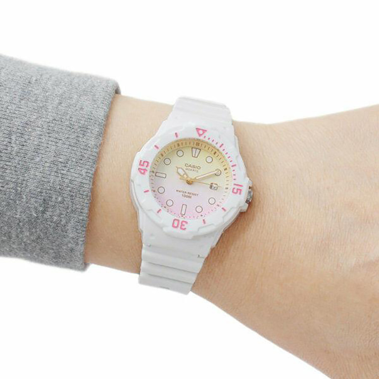 Женские часы Casio YOUTH-LRW (белые) — фото 5