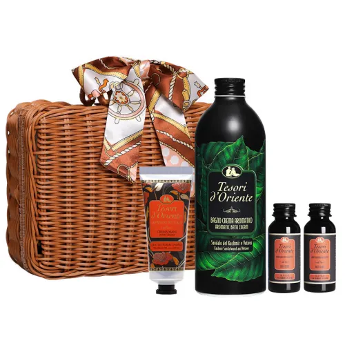 Fashionable perfumed shower gel, gift box, moisturizing nutritious perfume strongly flavoured, with gem