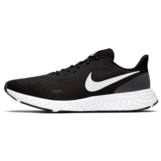 Nike Revolution 5 Black/White
