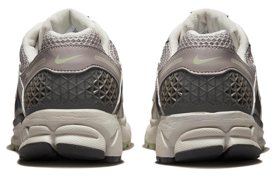 Nike Air Zoom Vomero 5