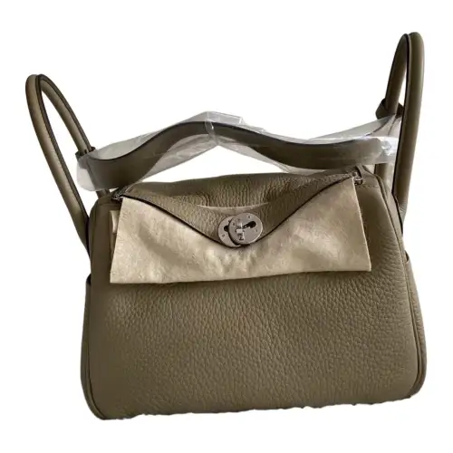 HERMES Lindy Taurillon Clemence Cow Leather Handbag 26 Women's 8Q BEIGE MARFA Beige