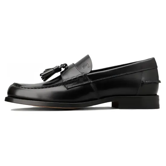 TOD'S Round Toe Slip-On Loafers